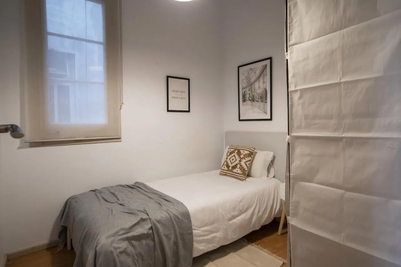 32Par1009 - Big And Spacious Apartment Downtown Barcelona 0*,